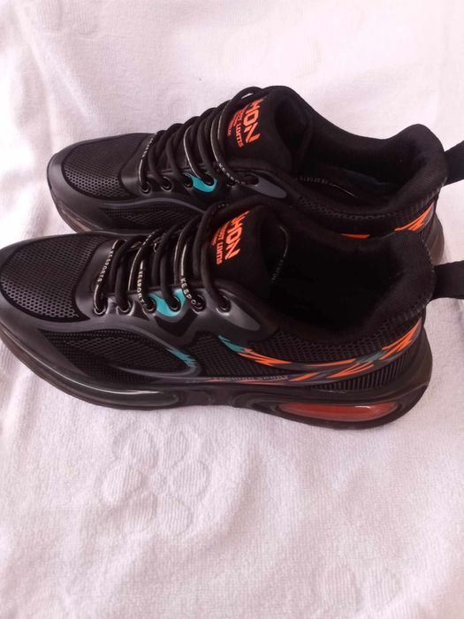 Adidași sport de băieți