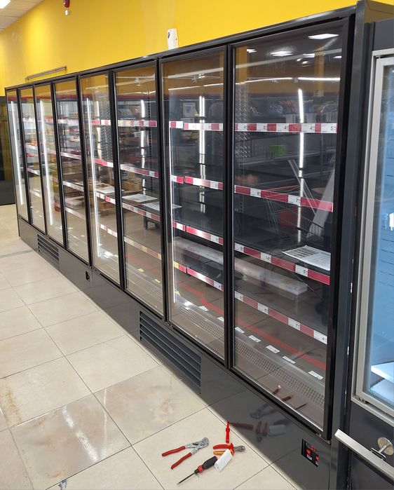 Енергоспестяваща крайстенна хладилна витрина на контакт, 2500мм