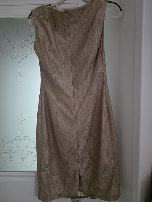 Платье золотистое