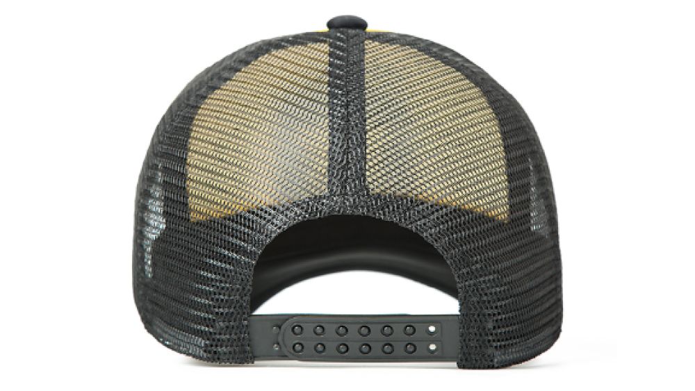 Шапка с козирка .