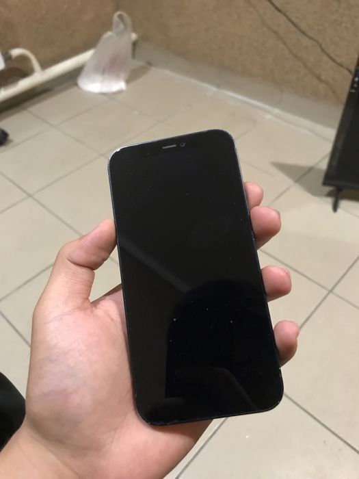 Продам айфон iphone 12