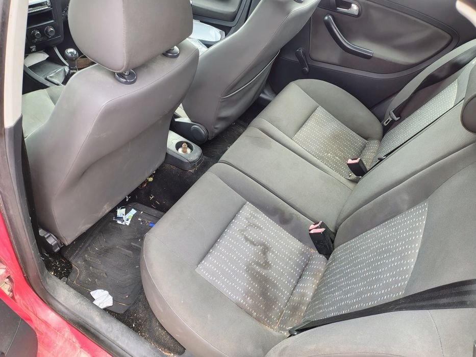 Dezmembrez Seat Ibiza 1.2 12V an 2004 cu gpl
