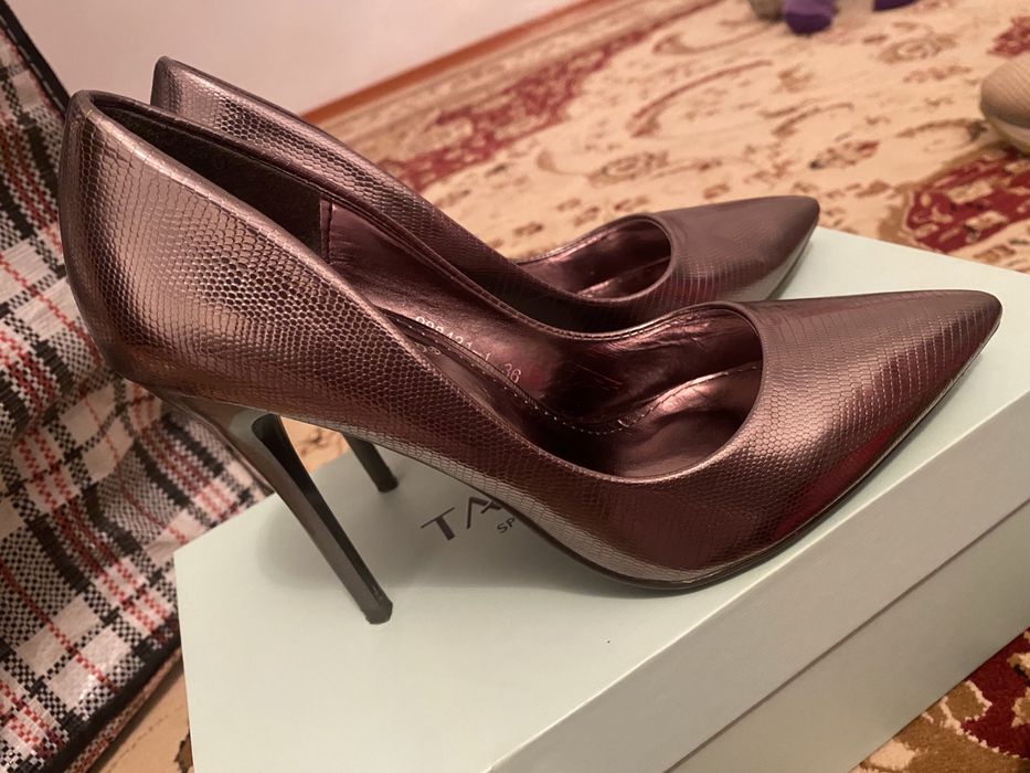 Туфли сатылады…….