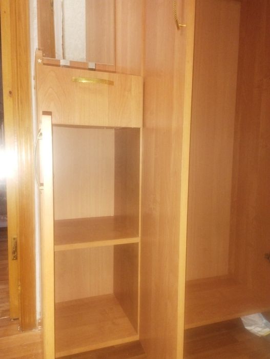 Шкаф в прихожую б/у