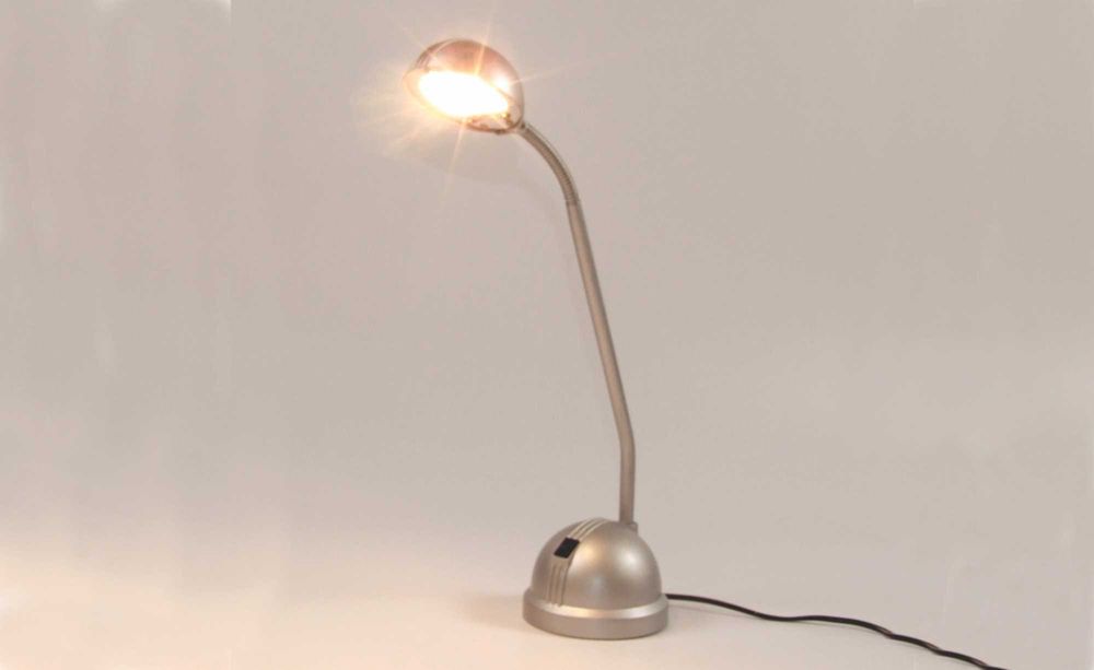 Veioza de birou MASSIVE brat flexibil, argintie, Made in Germany, NOUA