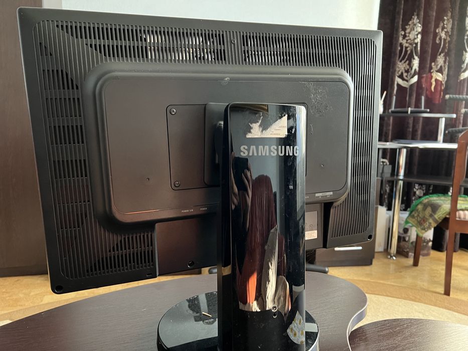 Монитор Samsung 2493 hm на запчасти