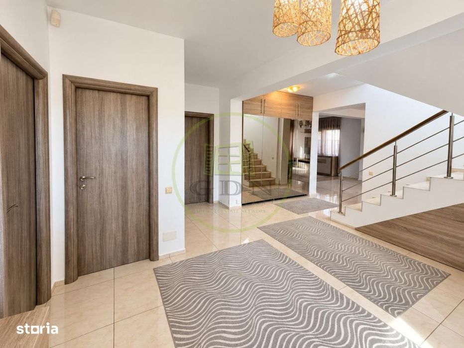 Vila duplex eleganta in zona Baneasa | 200 mp utili | 275 mp curte