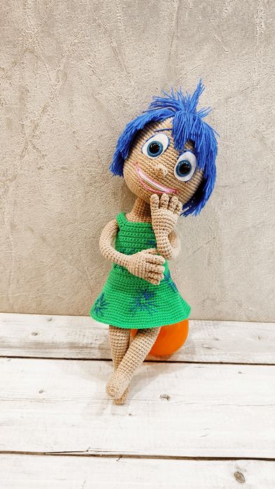 Кукла вязаная -эмоция Радость