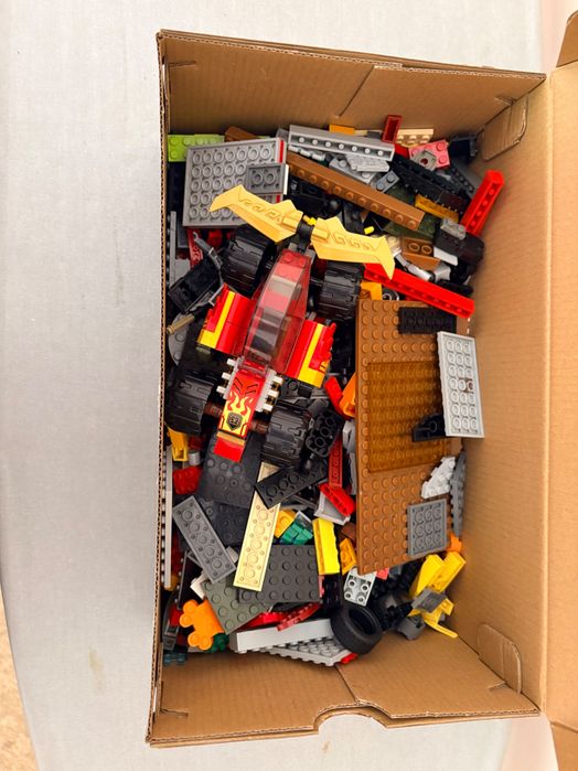 Продам детский LEGO-конструктор