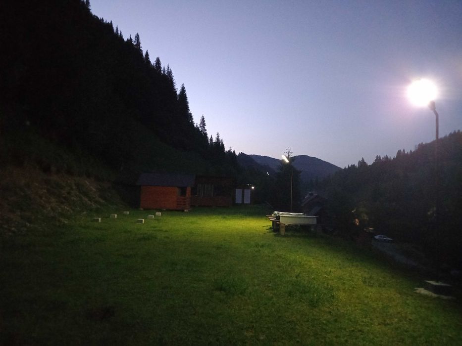 Campare Corturi si Rulote