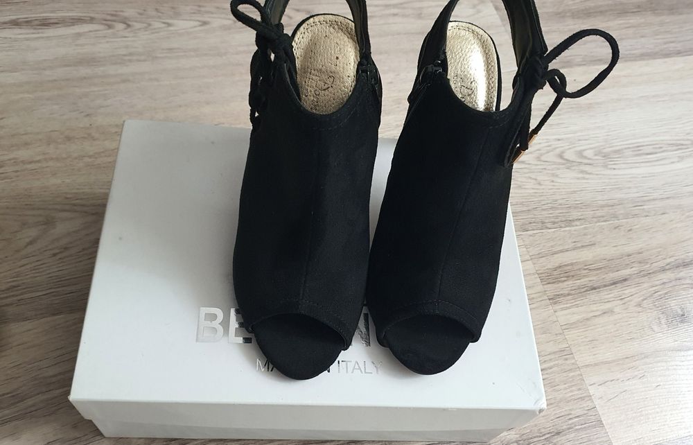 Sandale Solo Donna,marimea 37,noi