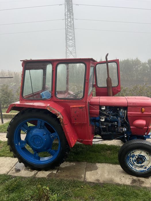 Tractor universal 445 plus freză si instalatie si doua roti de rezerva ...