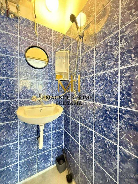 Дава се под наем Едностаен апартамент в Бургас, Център - 40 кв.м за 255 € - Снимка #2