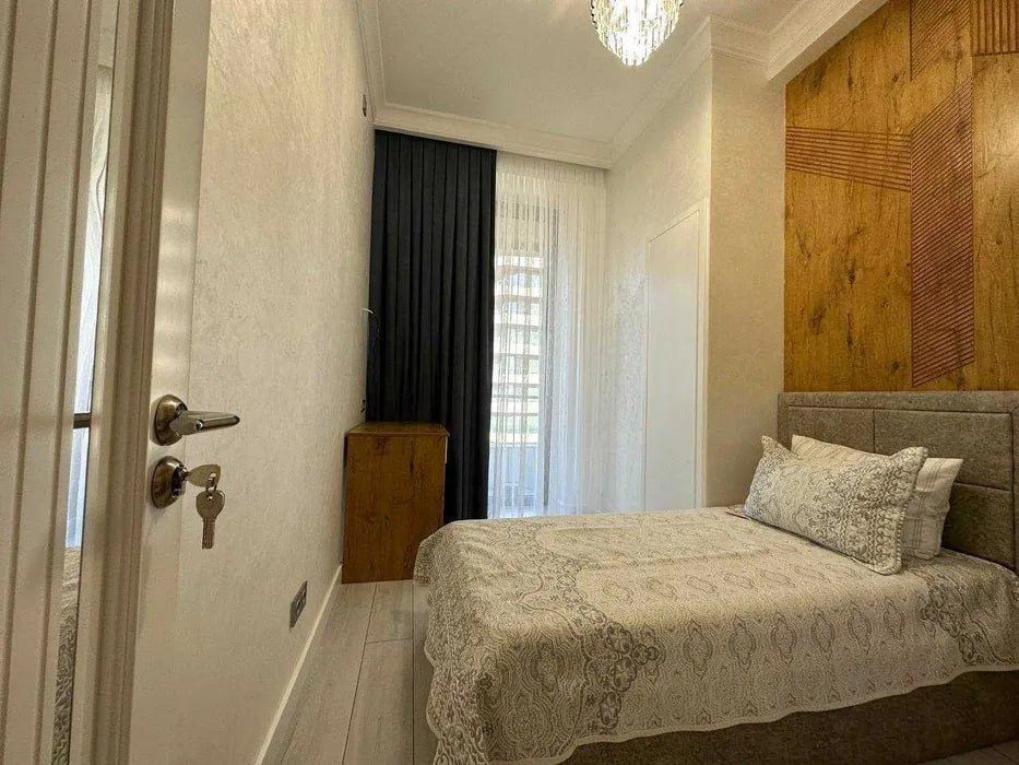 Жк Парисен! Сдаётся в аренду 3-х ком новая квартира