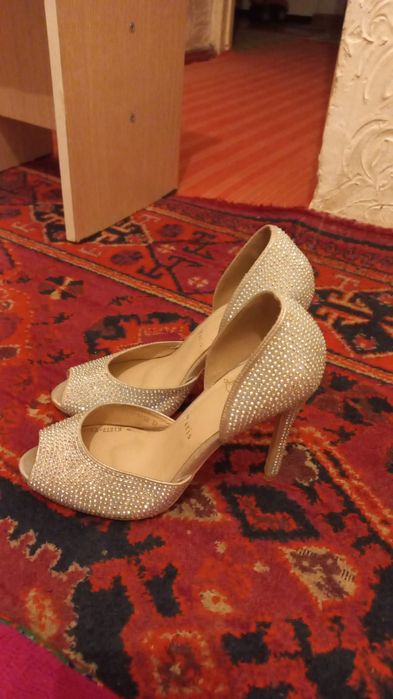 новые туфли с хорошим качеством