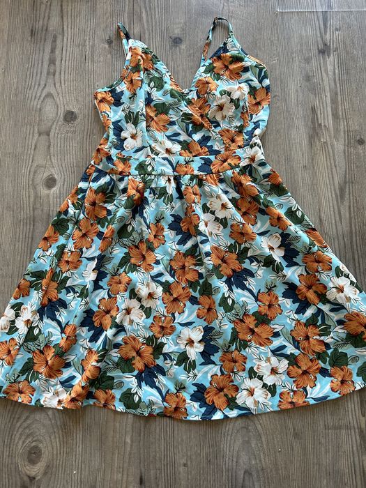 Дамска рокля