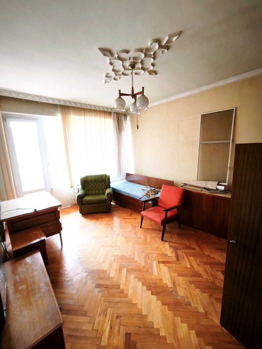Продавам двустаен апартамент в гр. Перник кв. Димова махала