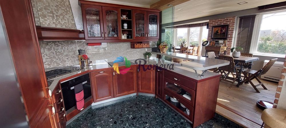 Продава се Къща в Варна, м-т Св. Никола - 340 кв.м за 2059 €/кв.м - Снимка #6