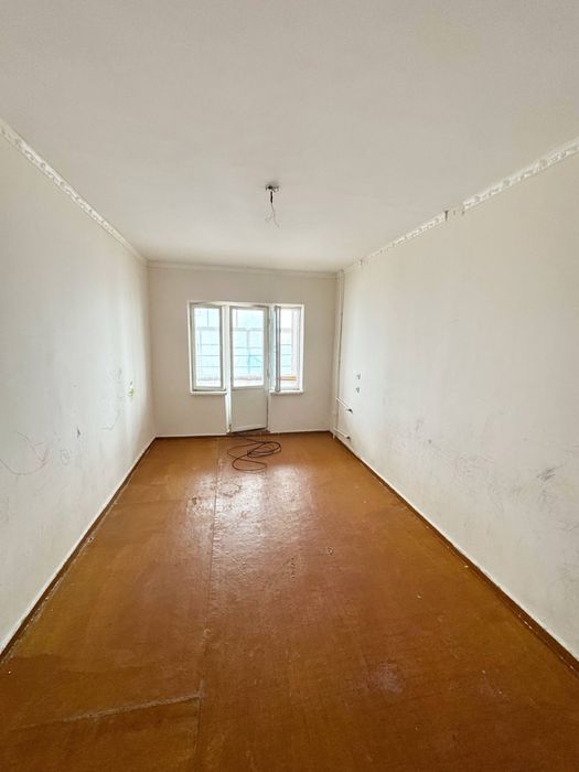 Прадаётся 2х 10микрарайоне Новая планировка Карвон базар напротив