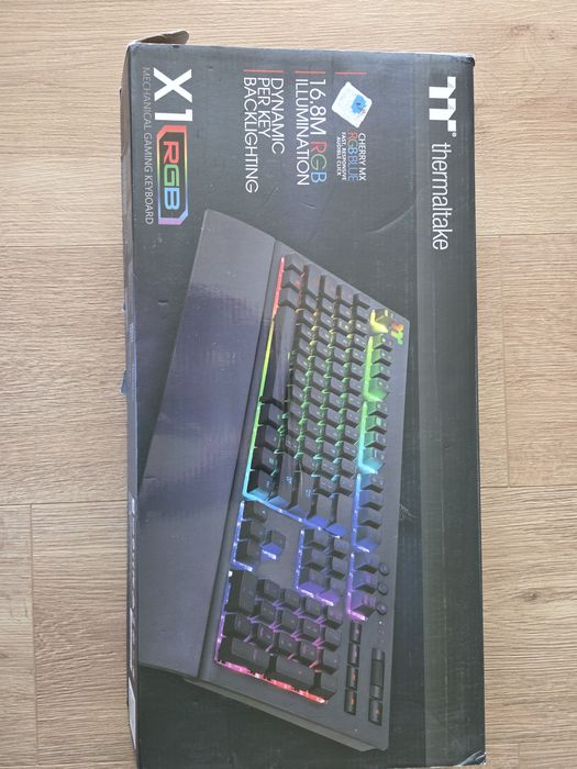 Thermaltake X1 RGB cherry MX Blue - механична геймърска клавиатура