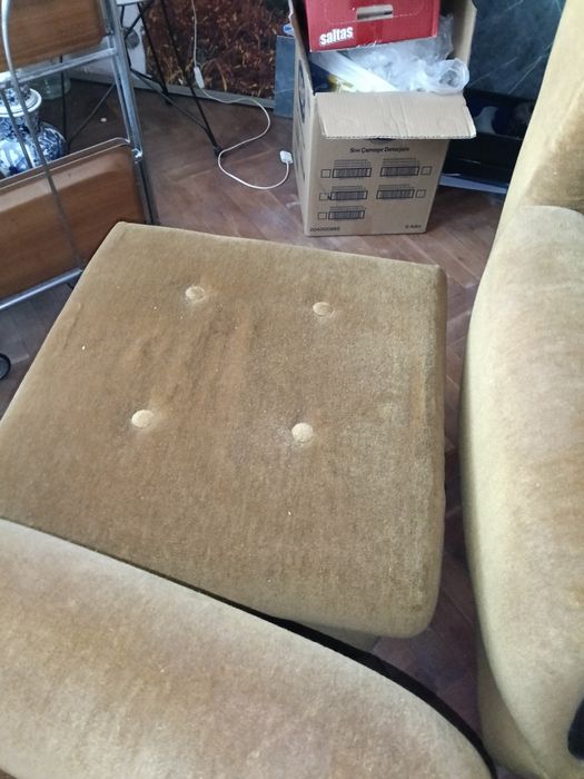 Продавам холова гарнитура комплект