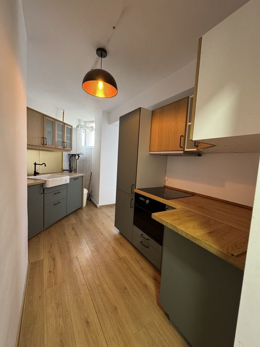 Inchiriez Apartament 4 camere, zona centru, Alba Iulia