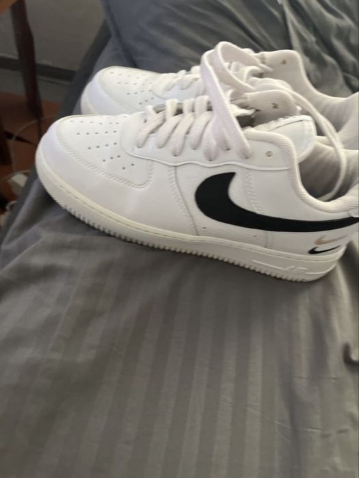 Vand adidasi nike