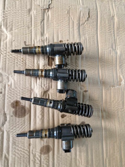 Set injectoare vw cod BM