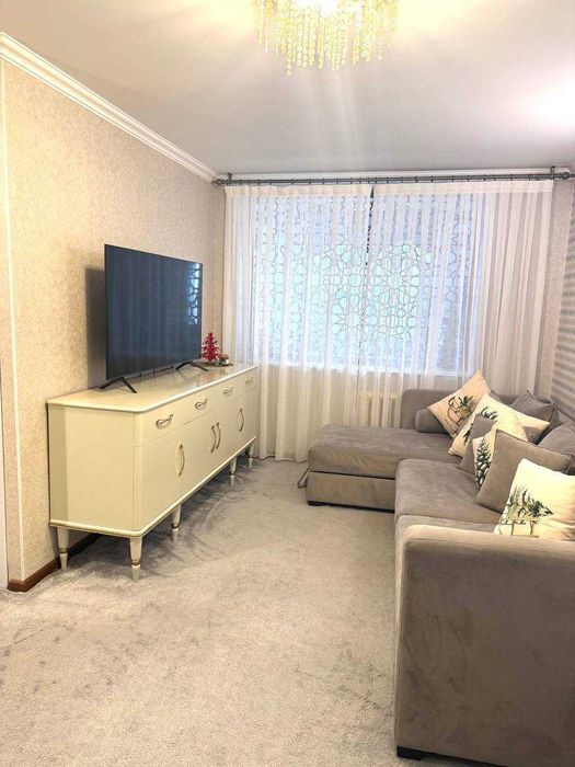 Продается 3-комнатная квартира 
На новомосковской