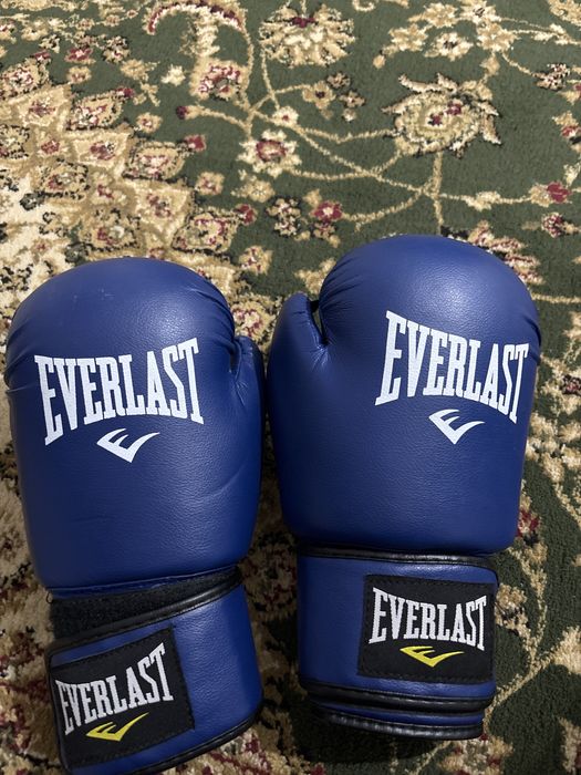 Боксёрские перчатки