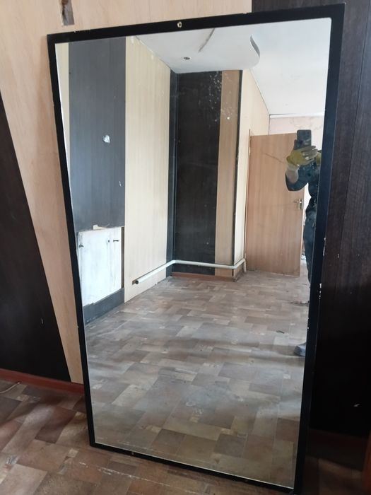 Зеркало огромное