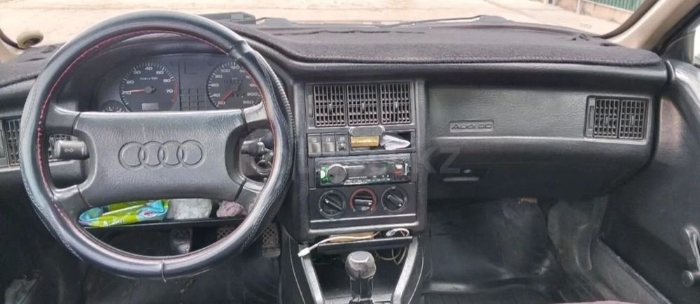 Ауди 80 б3.    .