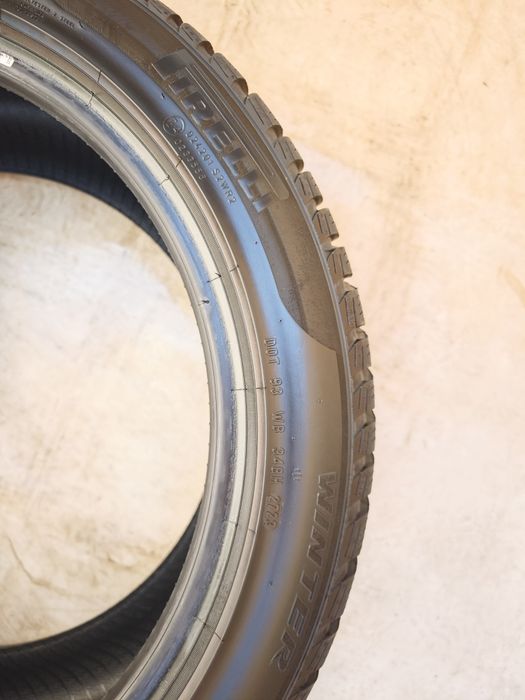Anvelope 235/45/18 iarna M+S Pirelli Sotto Zero 3