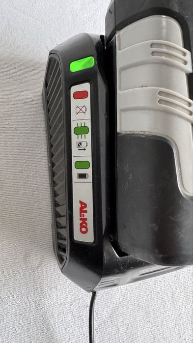 Incarcator si baterie Al-Ko 36 volti pentru masina de tuns iarba