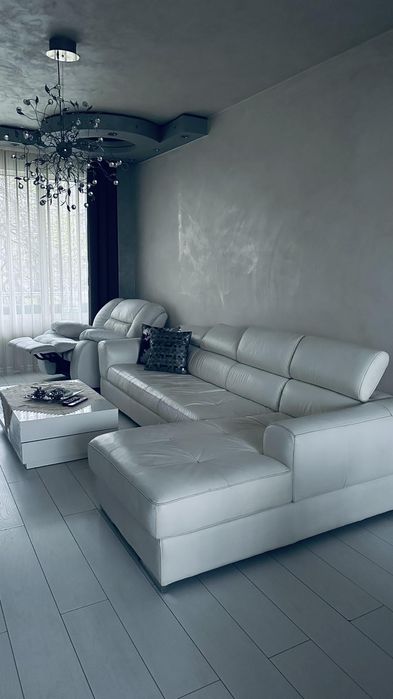 Дава се под наем Тристаен апартамент в Пловдив, Мараша - 120 кв.м за 750 € - Снимка #2