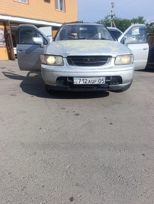 Продам Ниссан R'nessa
