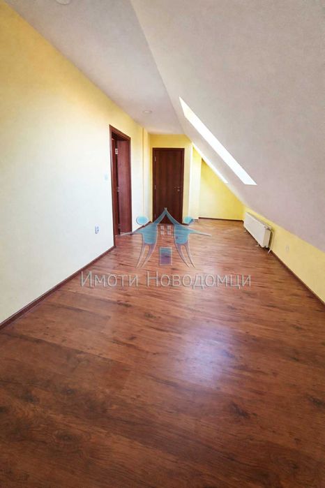 Продава се Четиристаен апартамент в Шумен, Пазара - 130 кв.м за 746 €/кв.м - Снимка #3