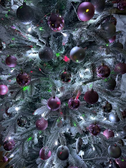 Версальская снежная елка