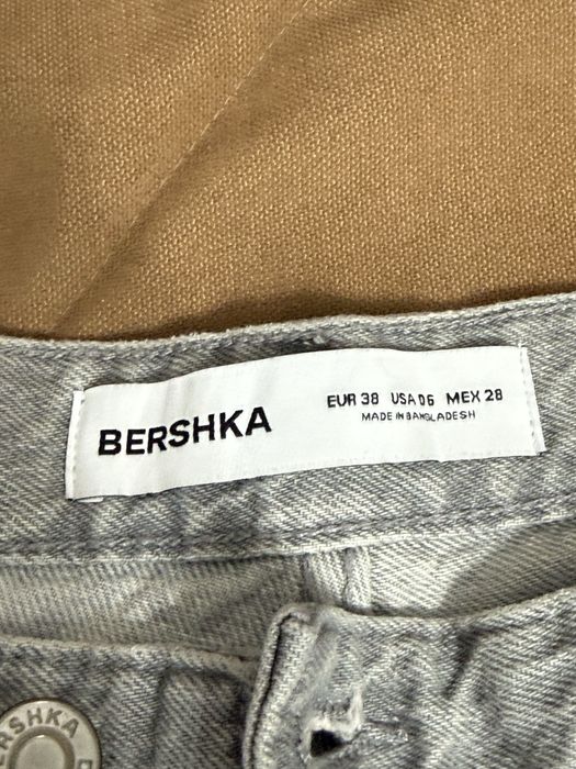 Джинсы bershka.