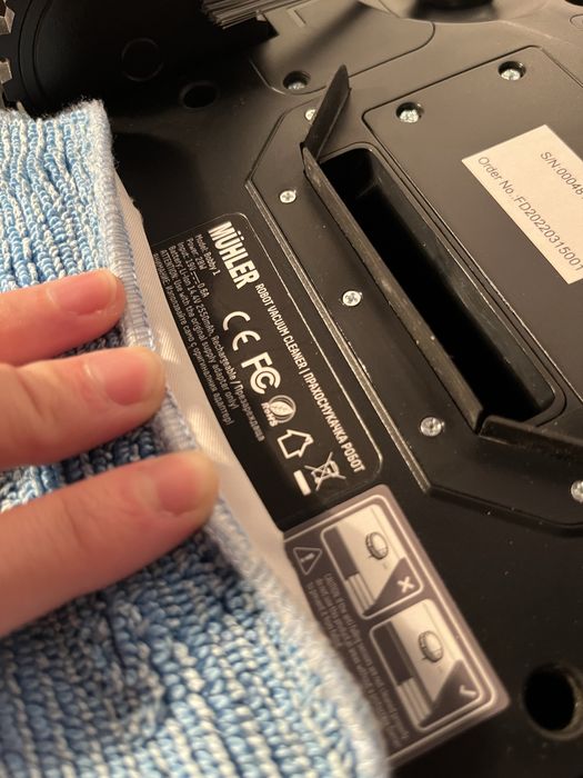 Прахосмукачка робот MUHLER Bobby 1, сухо и мокро почистване, черна