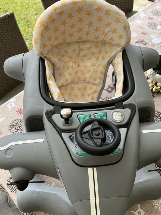 Проходилка самолет сива Chipolino