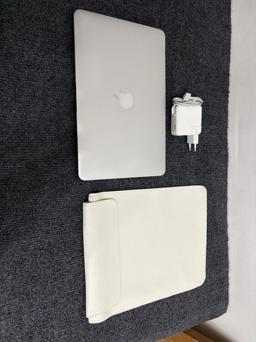 Macbook Air 11 128 gb