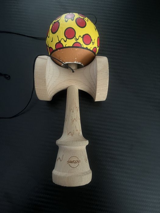 Kendama Broken Sweets Pizza
