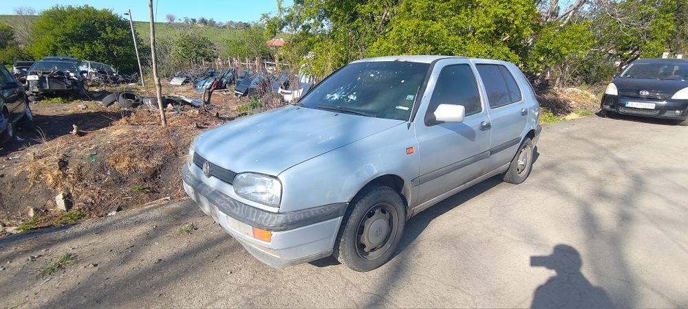 Vw golf 3 1.6 на части