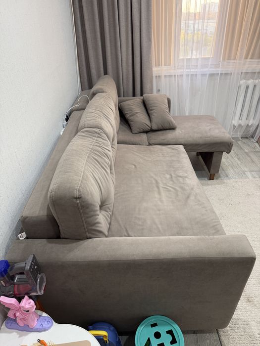 Продам диван коричневый