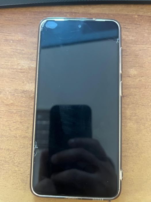 Samsung S21 FE продаю