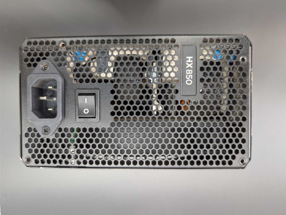 Sursa Corsair HX850, 850W, full-modulara, eficienta 80 PLUS Platinum