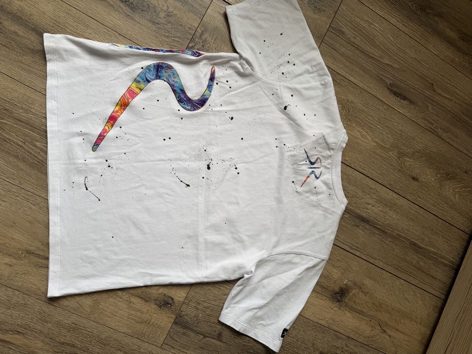 Дизайнерска тениска Radichev нова