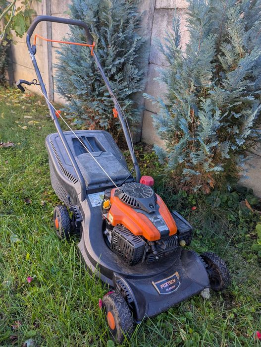 Masina de tuns,  termic OHV