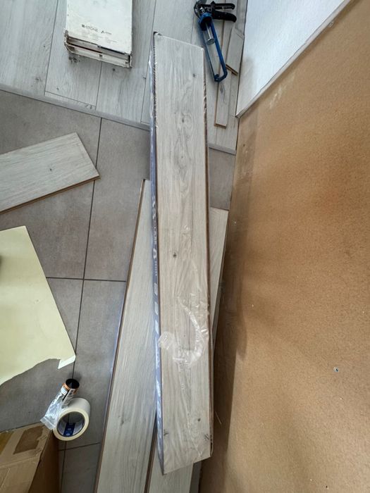 Срочно продам ламинат кастамону